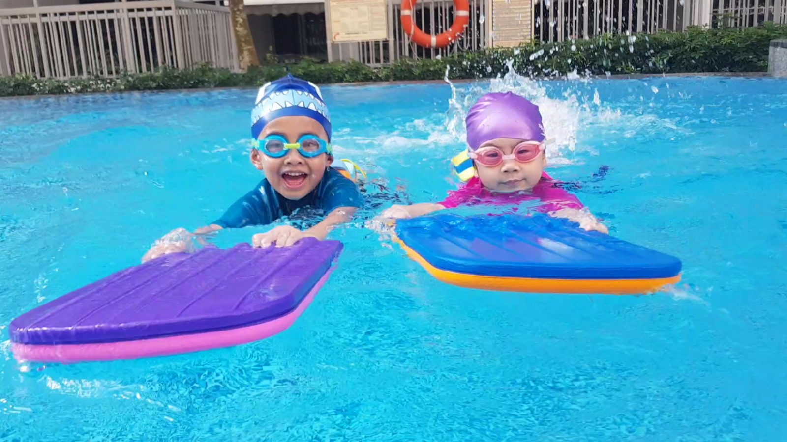 Kids Swimming Lesson Swimming Lessons For Children Swim Journey